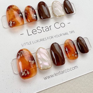 Reusable Amber Nails Premium Short Press on Nails Gel Manicure Hand Painted Pressons Handmade | Lestarco faux nails XWZ115