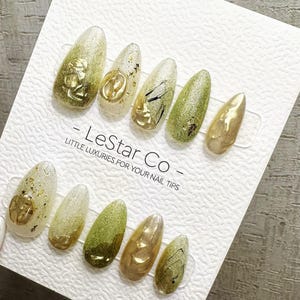 Oferta por tiempo limitado: 4x3 en uñas acrílicas de gel hechas a mano con diseño de bosque encantado.