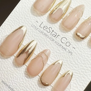 Handgemachte Beige French Tip Gelnägel - Goldakzent, wiederverwendbarer Press-On