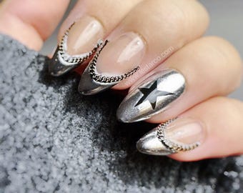 Handmade Star French Gel Nails – Silver Chain Accent manicure