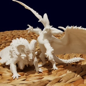 Kulve Taroth / Nergigante 10-50cm Mini Monster Hunter World  White / Self paint