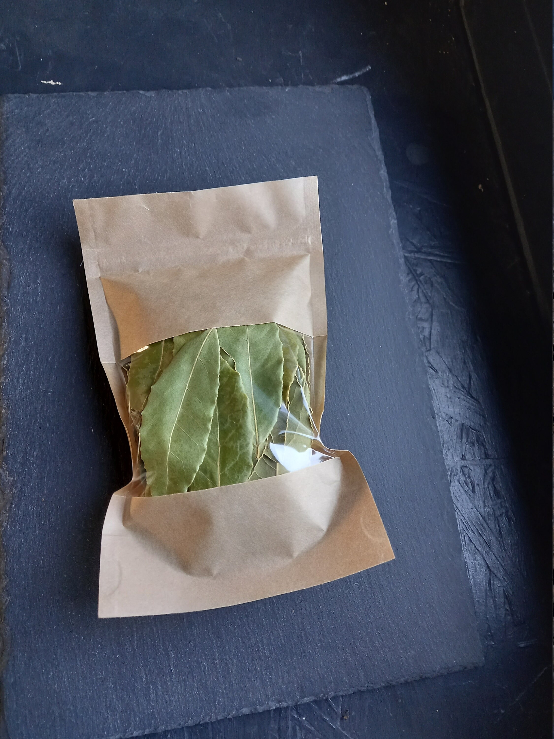 Feuilles de Laurier Sauce Entière et Séchées France