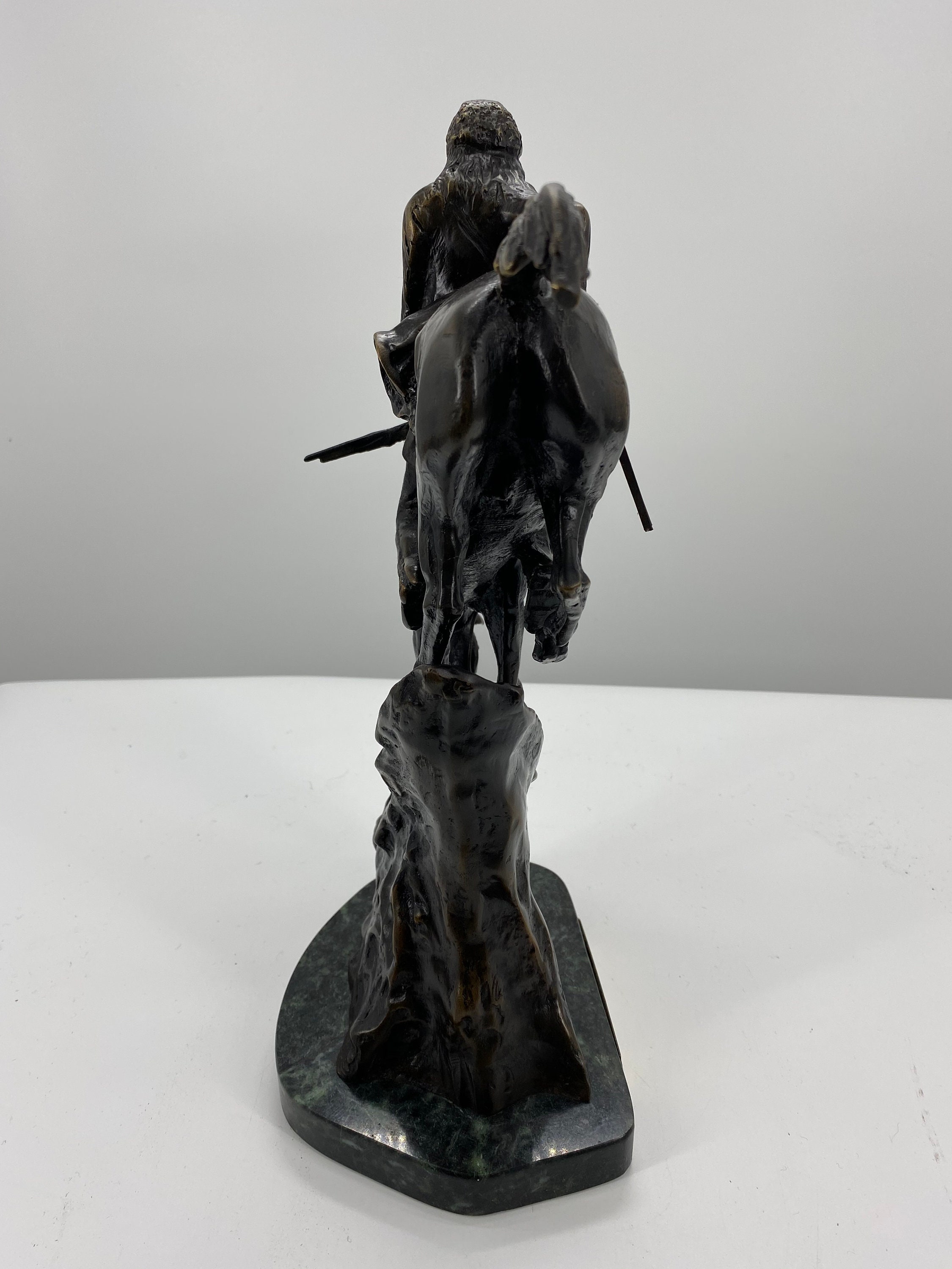 Frederic Remington 　マウンテンマン　ブロンズ像　幅36㎝ Frederic Remington - The Mountain Man - American - The