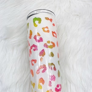 Gobelet pailleté guépard coucou néon | Cadeau personnalisé | Gobelet pailleté personnel | Cadeaux d&#39;anniversaire pour elle | Gobelet néon pailleté léopard