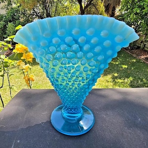 Vintage Fenton Hobnail Blue Opalescent 8 1/4