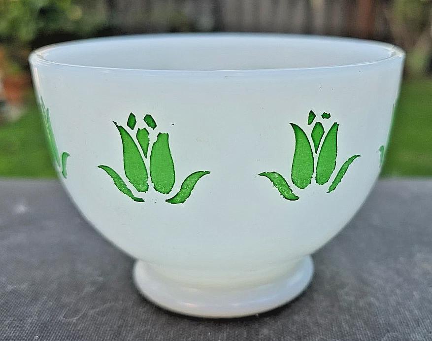 Vintage Fire King Cottage Cheese Tulip Bowls 4個セット 