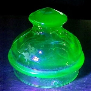 Green Vaseline Uranium Glass Percolator Top