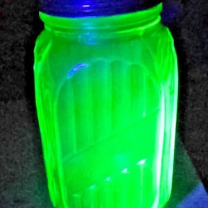 RARE Anchor Hocking Uranium Vaseline Ribbed Glass 5&quot; Pepper Shaker