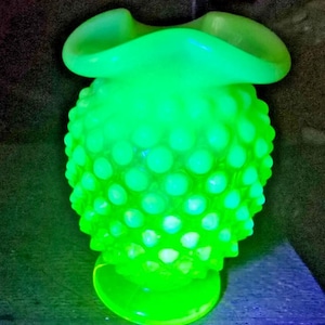 フェントン ウラン ワセリン イエロー オパールセント ガラス 