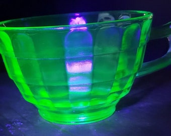 Uranium Vaseline Green Block Optic Cup