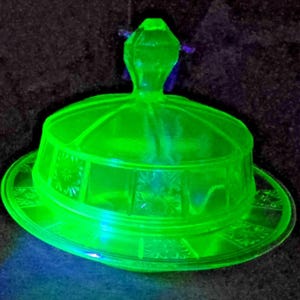 Vintage Green Uranium / Vaseline Doric Butter Dish And Lid