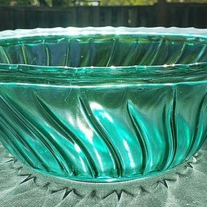 Vintage Jeannette Ultramarine / Teal Swirl 9&quot; Flat Rimmed Vegetable, Serving, Salad Bowl