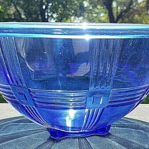 Vintage Hazel Atlas Criss Cross Cobalt Ritz Blue 8 1/2 Inch Glass Bowl 1933-1936