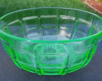 Hazel Atlas Glass Company Green Colonial Block Small Berry Bowl c.1930 4 1/2" Wide