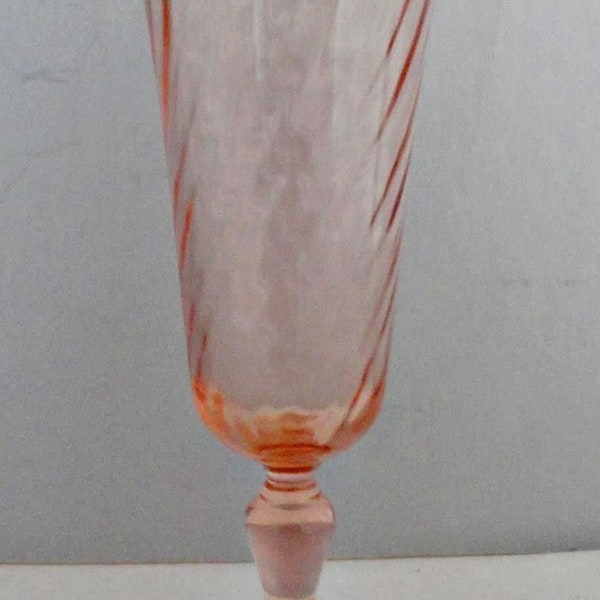 Pink Arcoroc Rosaline Swirl Champagne Stem / Goblet - ARC 17