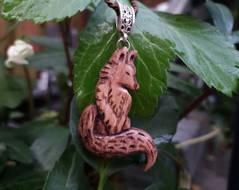 Collier renard, collier renard beauté naturelle fabriqué à partir de bois de hêtre, pendentif renard breloque symbolique, bijoux renard pour les amoureux de la nature, pendentif renard