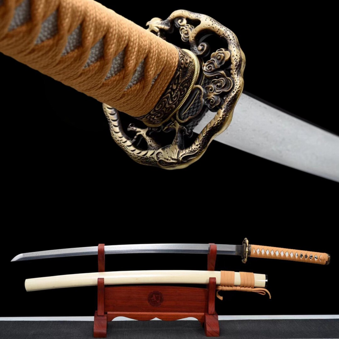 Handcrafted Katana Japanese Samurai Sword With Damascus Folded
