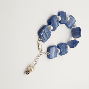 Kyanite and pearl bracelet
