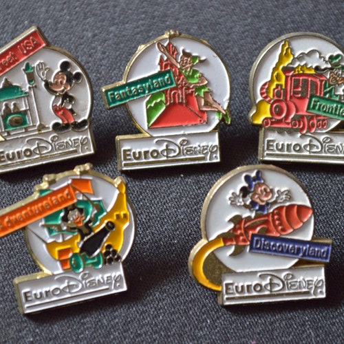 Accessoires Emblemen & pinnen Pinnen & buttons Peter Pan gift Tinkerbell jewelry Vintage Tinkerbell pin Disney enamel pin Walt Disney pins lapel pin badge 