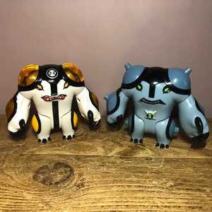 BEN 10 Action Figures/ Bandai/ 3