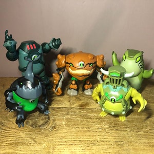 BEN 10/ Bandai CN/ Action Figure Bundle 5 Figures/ NRG/ Upchuck/ Gravattack/ Toepick/ Eatle Articulated/ Jointed Alien Heroes 8cm