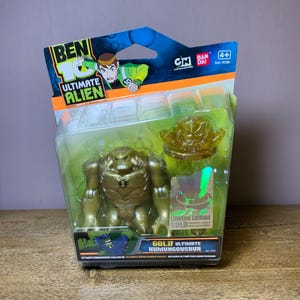 BEN 10 Ultimate Alien Sealed Limited Edition Gold Ultimate Humungousaur w/Gold Disc Bandai Action Figure Toy CN Retired Stock Blister Pack