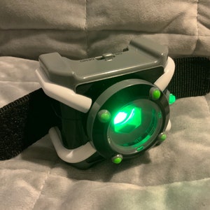 Ben10 Season 3 Electronic Omnitrix Role Play Wrist Watch