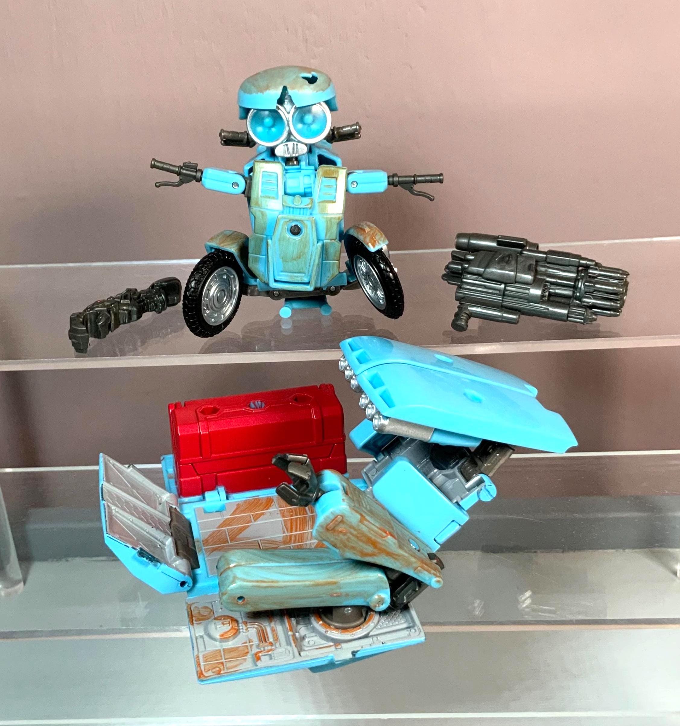 Transformers the Last Knight, Autobot Sqweeks, Premier Edition