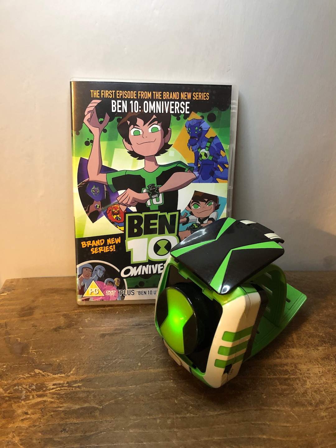 Ben ten on sale omniverse omnitrix toy