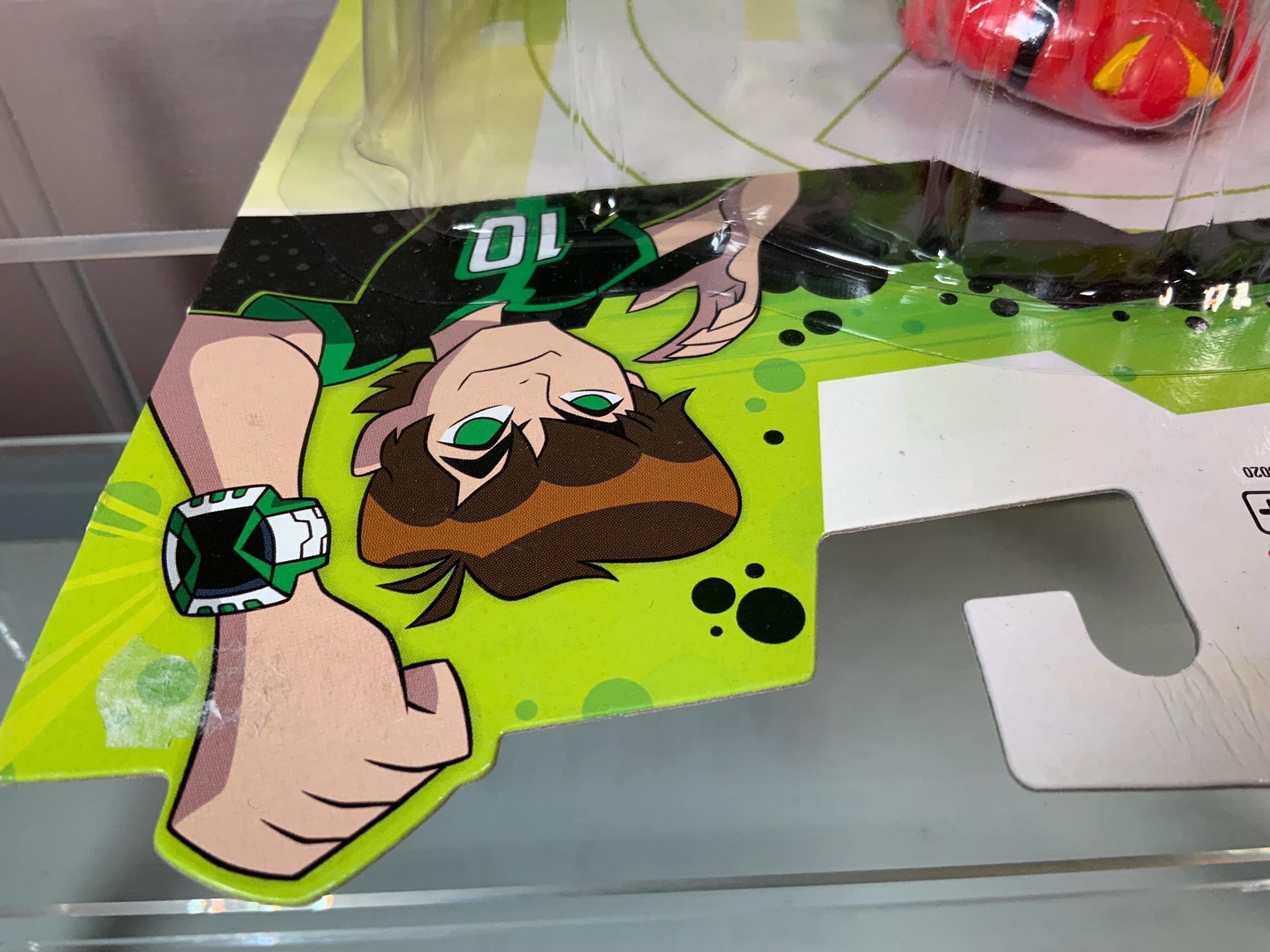 封印されたベン10 オムニバース NRG フィギュア: オムニトリックス付き