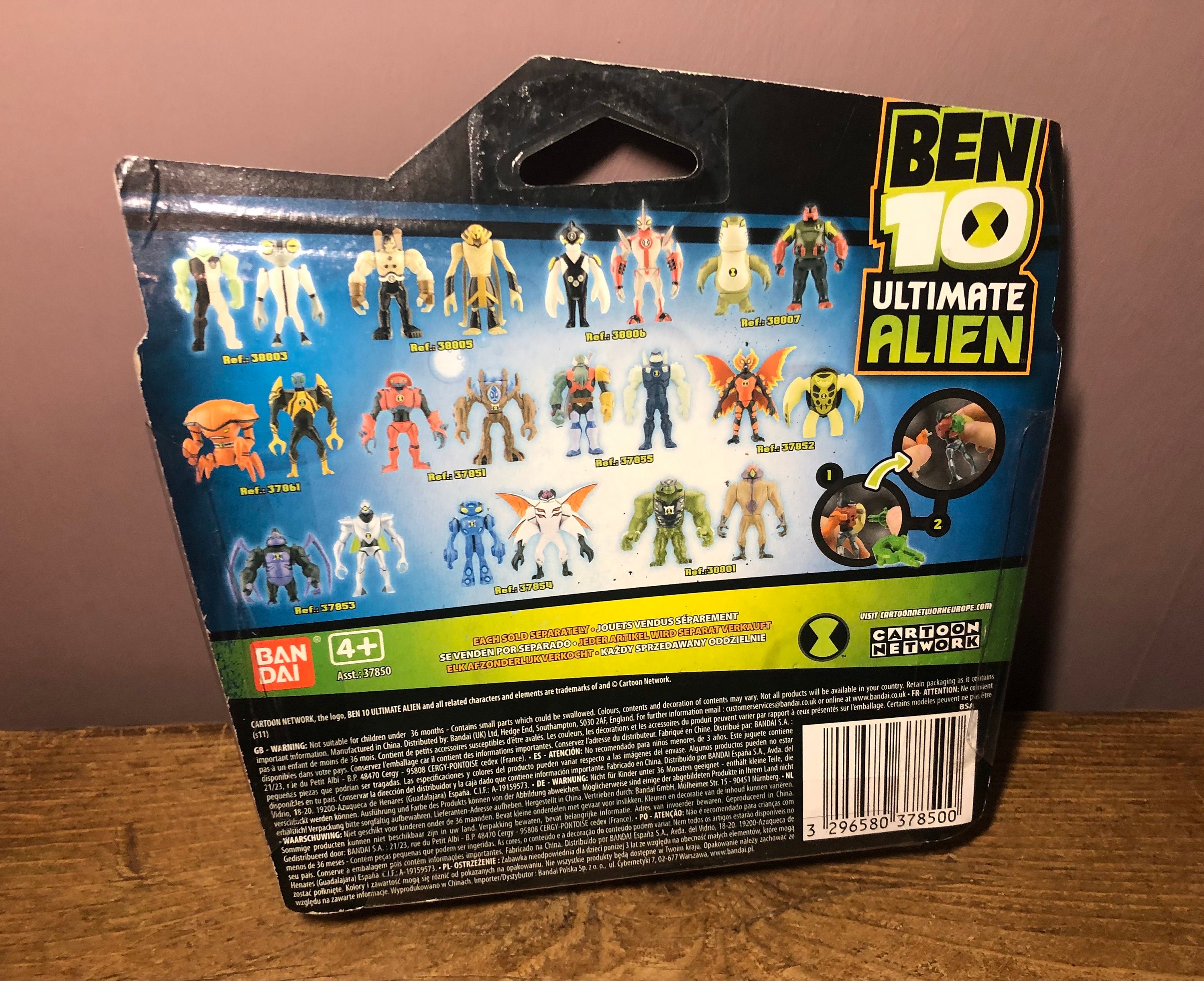 Buy BEN 10 Ultimate Alien Figure Set: Eyeguy & Cannonbolt