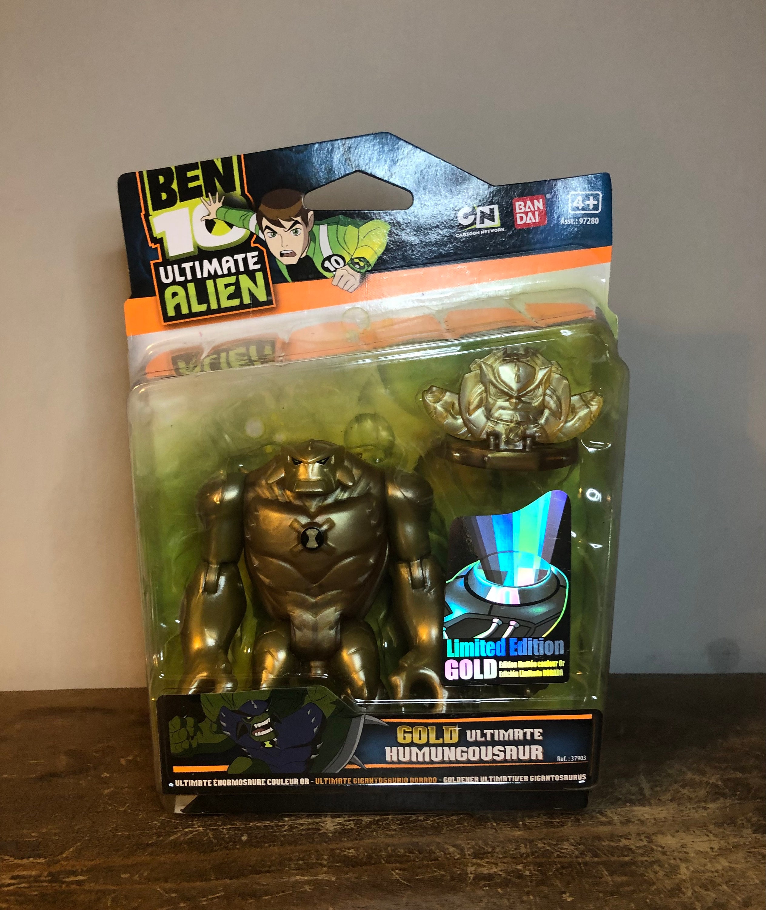 Ben 10 Ultimate Alien Limited Edition Gold Echo Echo Action Figure - Gold  Rare