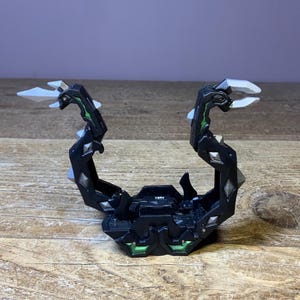 BAKUGAN Vicer Black/Silver Darkus Battle Gear Gundalian Invaders 120G Anime Roleplay Toys