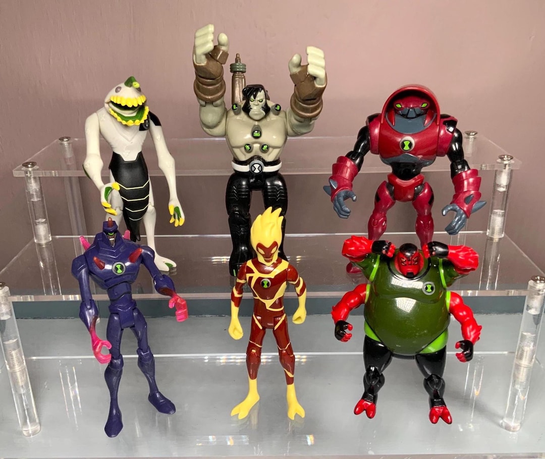 ベン10 エイリアンフォース アクションフィギュアバンドル：2000年代