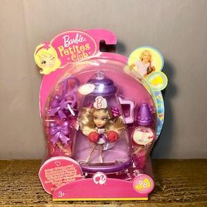 Barbie Petites Club #98 Mattel/ Retro vintage meisjesspeelgoed/ Verzegelde blisterverpakking/ Lichte opslagslijtage/ Minipop/ Draagtas/ Accessoires