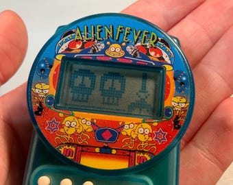 エポック社 1990年代 エイリアンフィーバー LCD ゲーム: レトロな 90