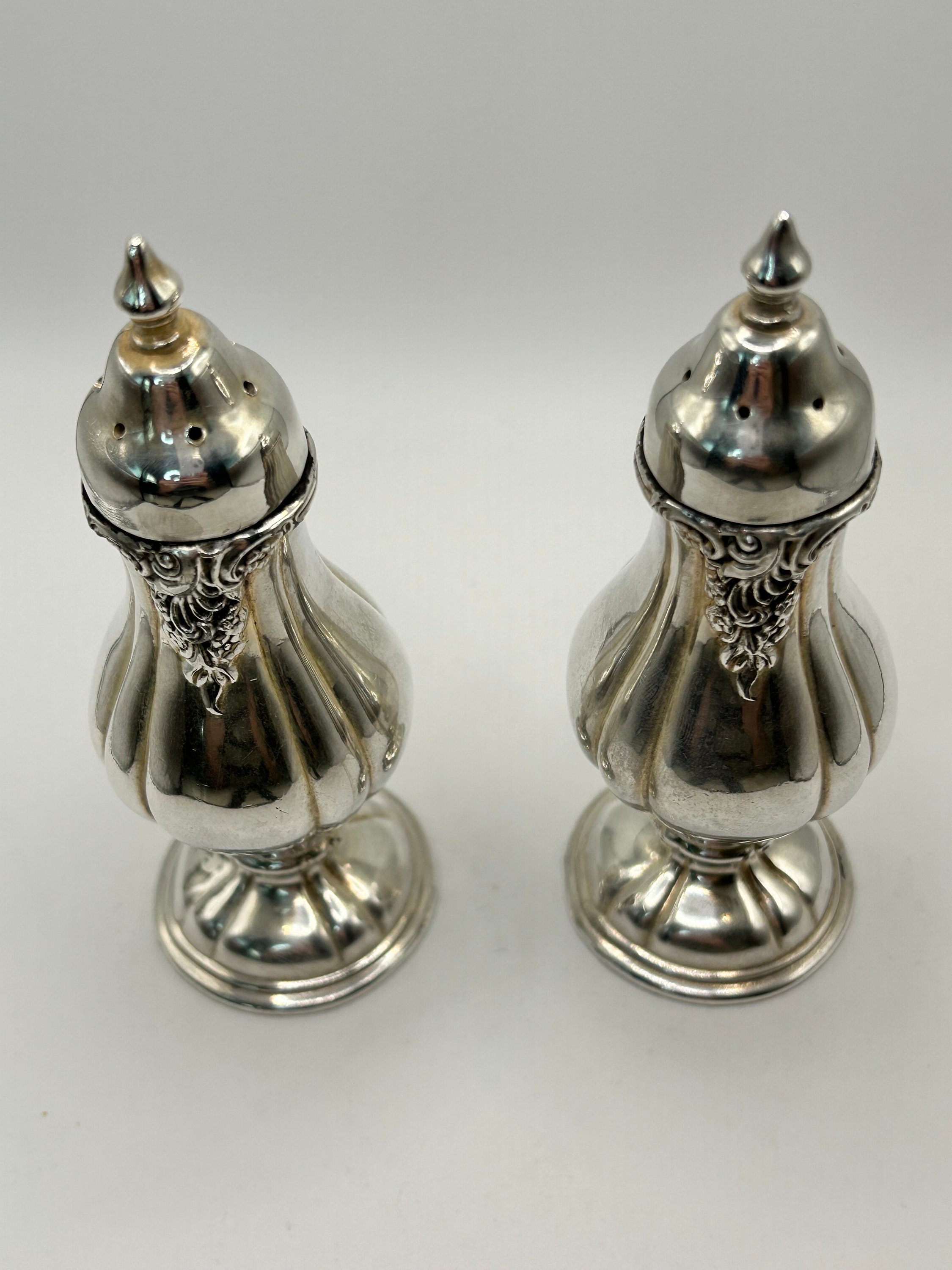 Baroque Wallace Silver Plate Salt And Pepper Shakers