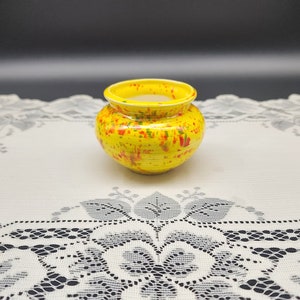 Succulent Ceramic 1970&#39;s Planter Yellow Speckled Orange **Adorable**