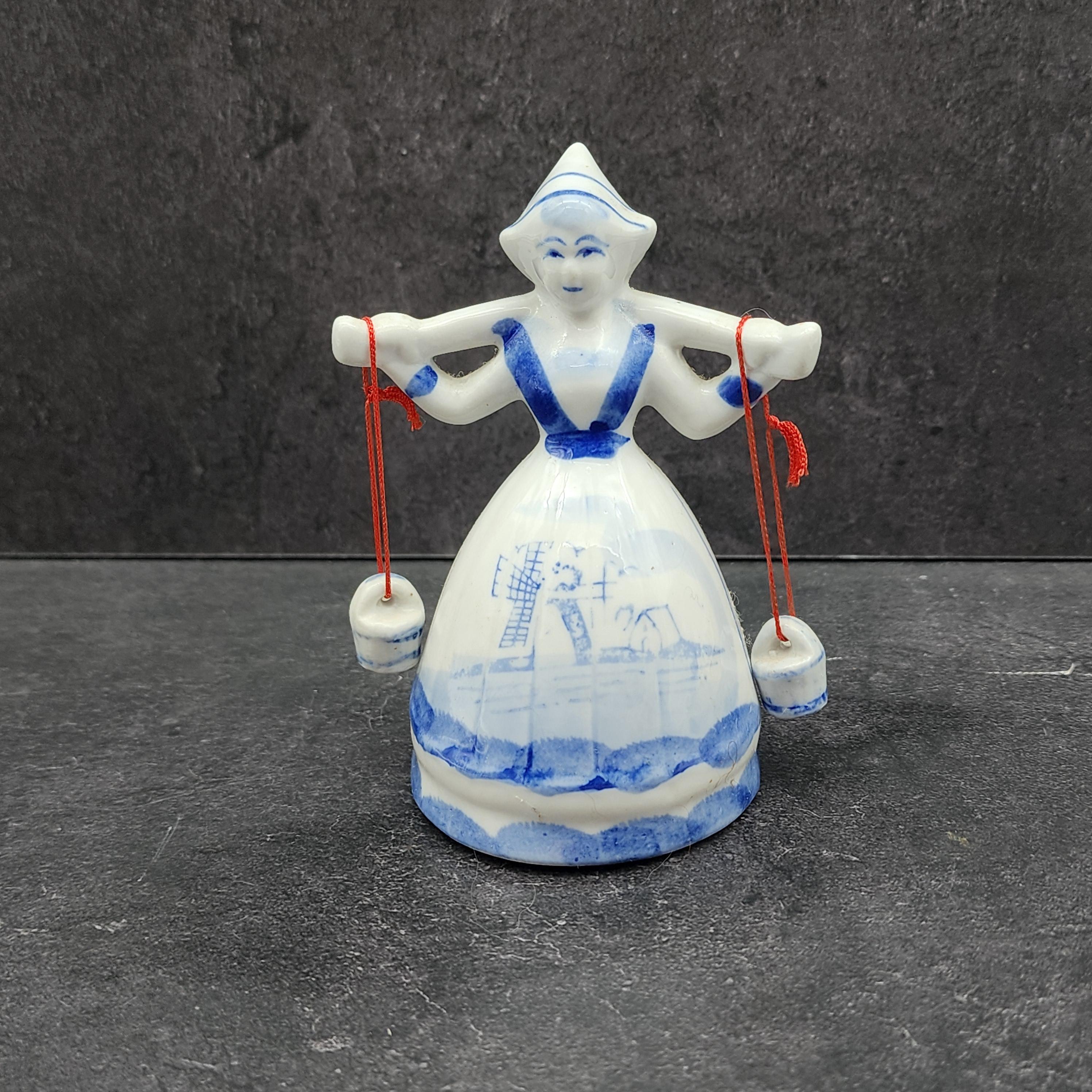 ・・Milkmaid・高さ１６cm×１０cm×6cm・ Milkmaid・高さ16cm×10cm×6cm・ Porcelain Milk Maid - Etsy