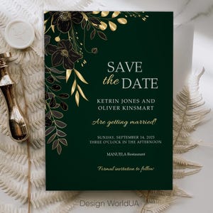 Reserve a data verde esmeralda e dourado, reserve a data com folhas de papel alumínio dourado, reserve a data floral verde escuro e dourado, cartão elegante verde floresta
