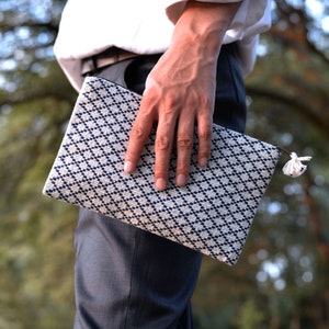 Bolso de mano elegante hecho a mano para damas - Bolso de mano étnico de algodón de Nagaland hecho a mano para mujeres y niñas
