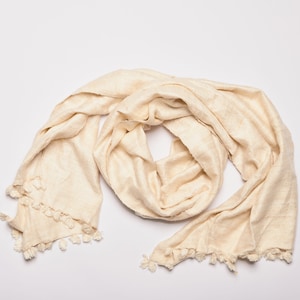 White Silk Stole - Eri Silk - Vegan - Handwoven - Natural - 220 x 60 cm