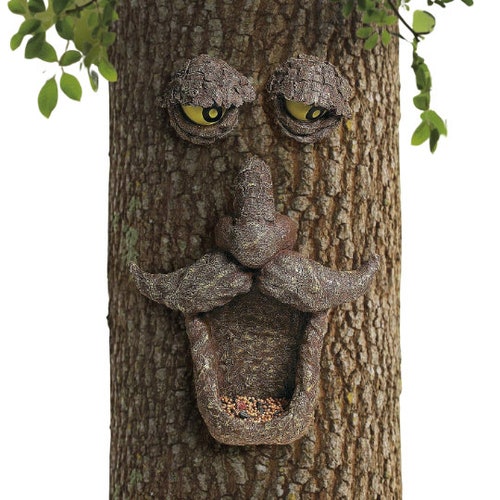 tree face Wild Life Bird Feeder, Brown Color Bird Feeder Eye Glow in The Dark