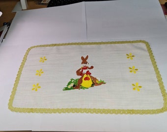 Easter doilies in various sizes with beautiful embroidered motifs, decorative