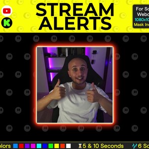 K&ouml;nnte beinhalten: Ein Mann zeigt mit dem Daumen nach oben in einem wei&szlig;en T-Shirt, sitzt auf einem Stuhl mit bunten Lichtern im Hintergrund. Das Bild ist in einem roten Rahmen mit dem Text "STREAM ALERTS" in gelben Buchstaben &uuml;ber dem Bild gerahmt. Der Text "For Square Webcams 1080x1080 px Mask Included" befindet sich in der oberen rechten Ecke des Bildes. Unter dem Bild befinden sich 10 farbige Quadrate, ein Timer-Symbol, der Text "5 & 10 Seconds", ein Musiknotensymbol und der Text "6 Sounds".