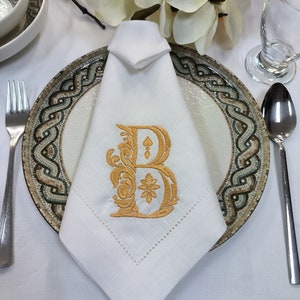 Goldbuchstabe gestickte weiße Leinenservietten, Abendessen-Servietten, personalisierte Servietten, Monogramm-Servietten, Benutzerdefinierte Monogramm-Servietten,