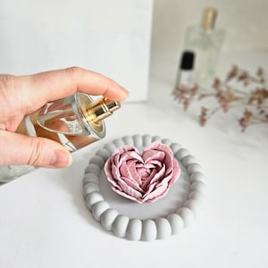 Heart Rose Stone Essential Oil Diffuser with Bubble Dish – Romantic Fragrance Gift