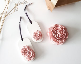 Peony Essential Oil Diffuser & flowers Aroma Tags Gift Set| Birthday Gift Idea for Her| Unique Mother's Day Gift | Gift under 15