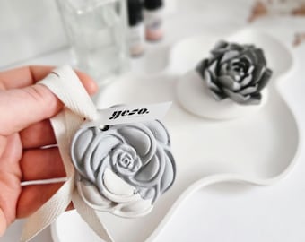 Luxury Lotus Stone Diffuser Gift Set with Long Irregular Tray & Rose Aroma Tag – Statement Home Fragrance Gift