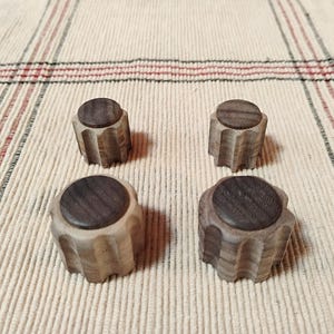 New Reproduction Set of 4 Sprocket Style Radio Knobs
